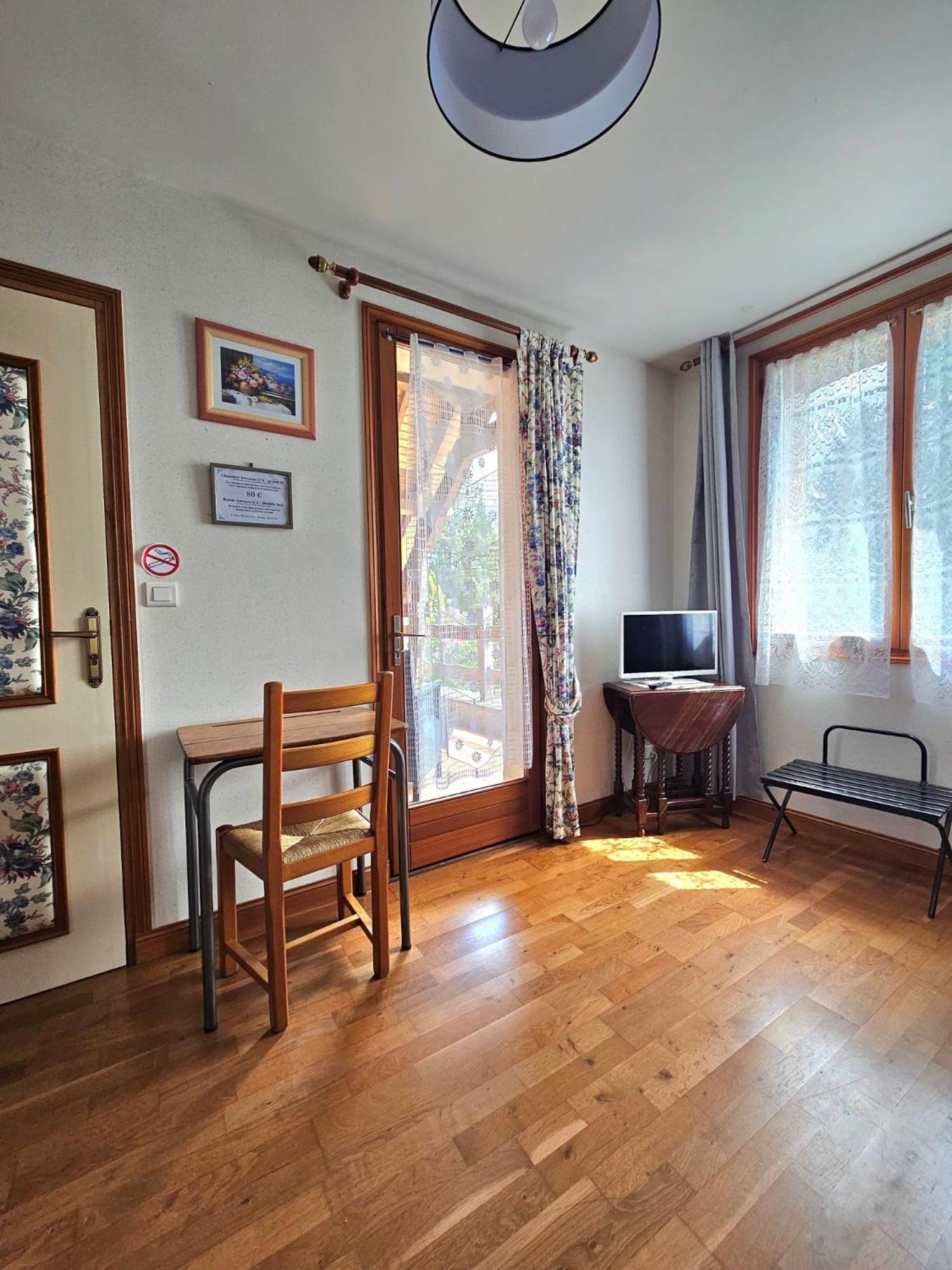 Le Charmel Chambres D'Hotes Chez Renee מראה חיצוני תמונה